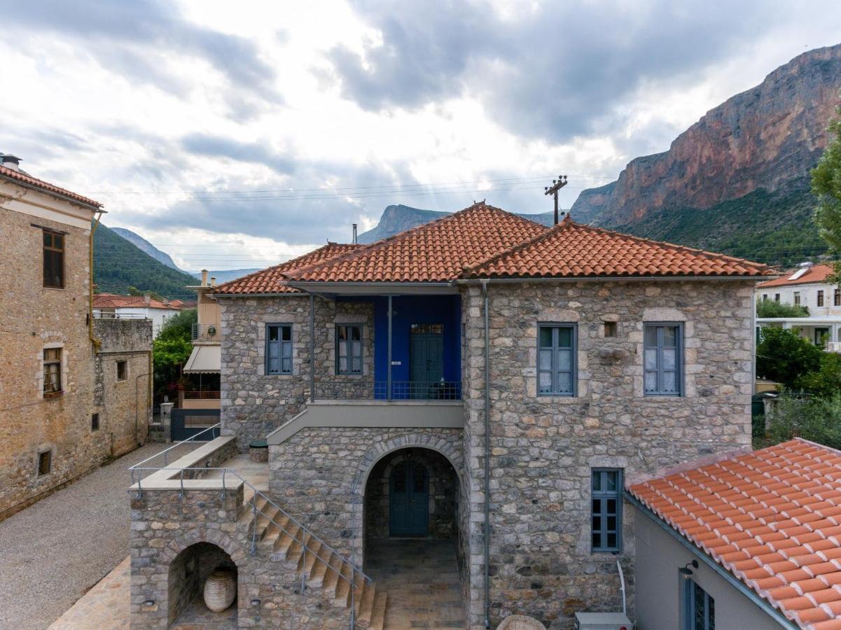 Englezena'S Guesthouse Leonídion Exterior foto